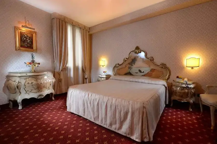 Chambre, Rialto Hotel and Suites