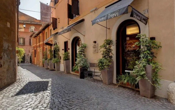 Vue extérieure de l'hôtel, Hotel Trevi